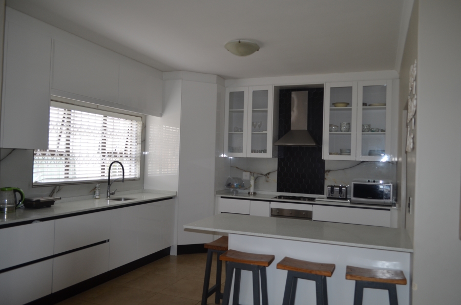 To Let 3 Bedroom Property for Rent in Rouxville Western Cape